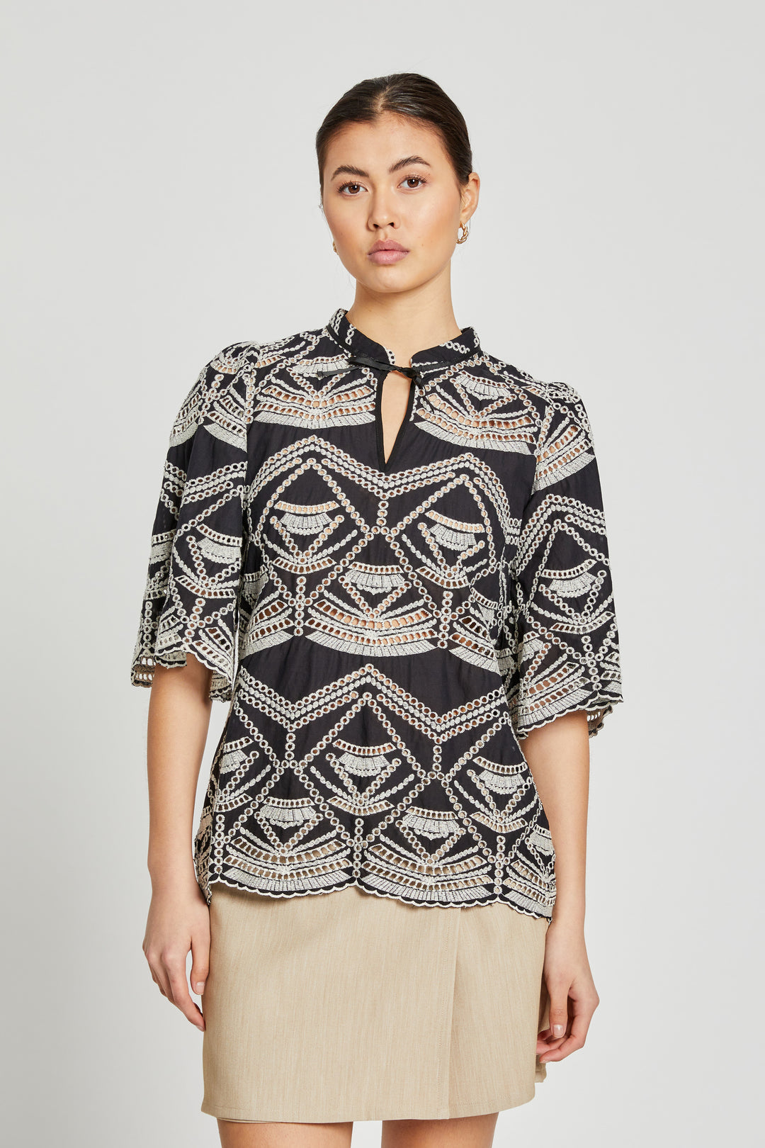 Bruuns Bazaar Women ArvensisBBLarin shirt blouse Black/Cream