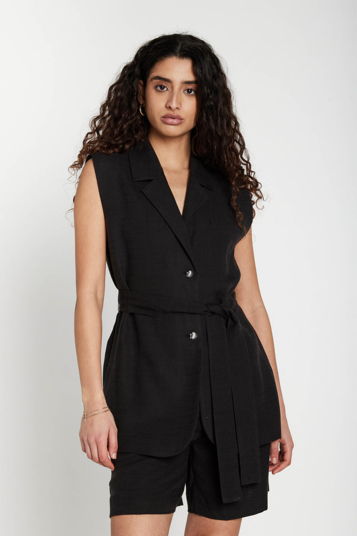 Bruuns Bazaar Women AphandraBBEwe vest Blazer Black