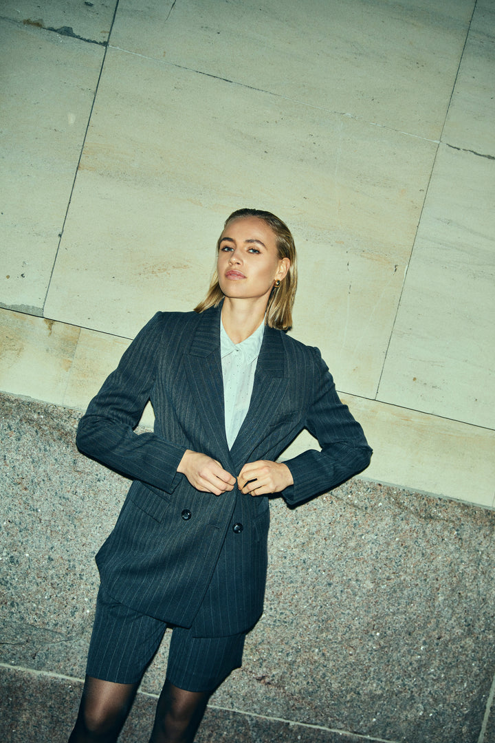 Bruuns Bazaar Women ApricotBBLinda blazer Blazer Herringbone blue pin stripe