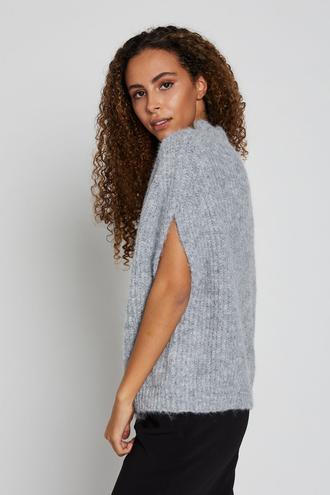 Bruuns Bazaar Women BuckeyeBBHira knit vest Knit Grey Melange