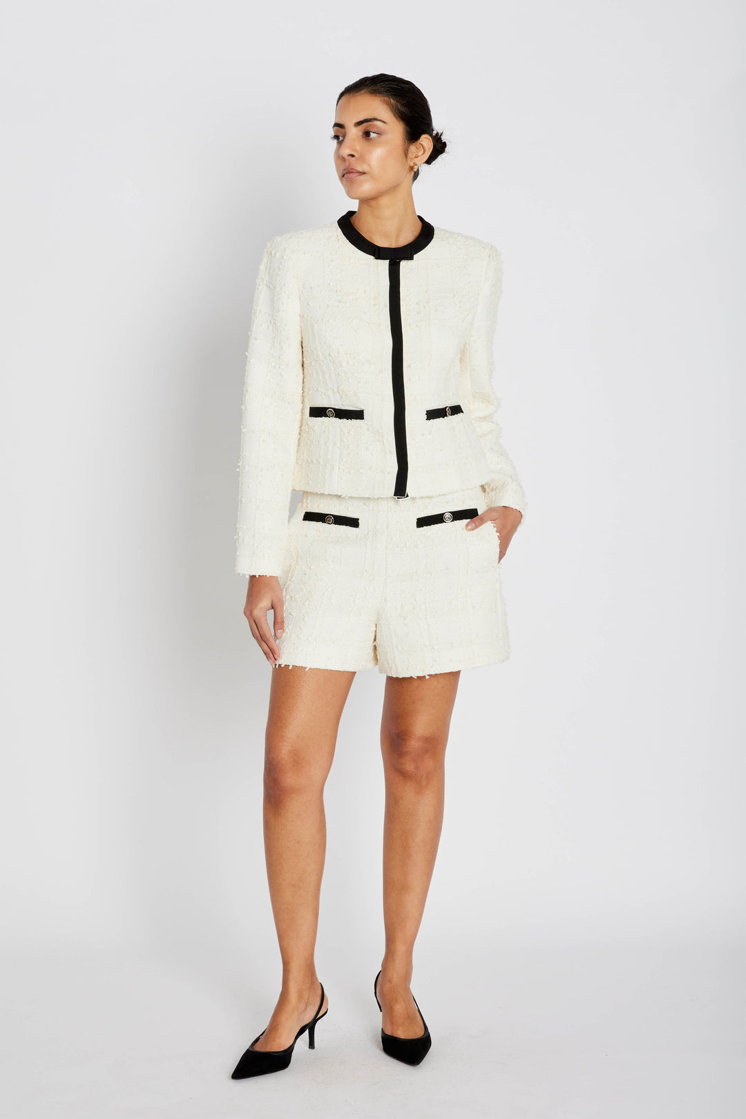 Bruuns Bazaar Women GaussiaBBNadinia shorts Shorts White Cream